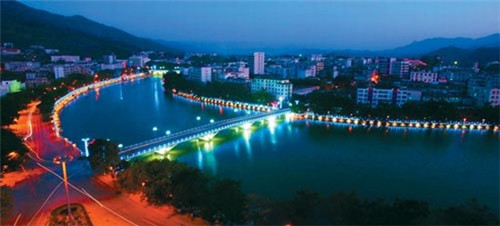 鸡魔王炸鸡排加盟大概要多少钱